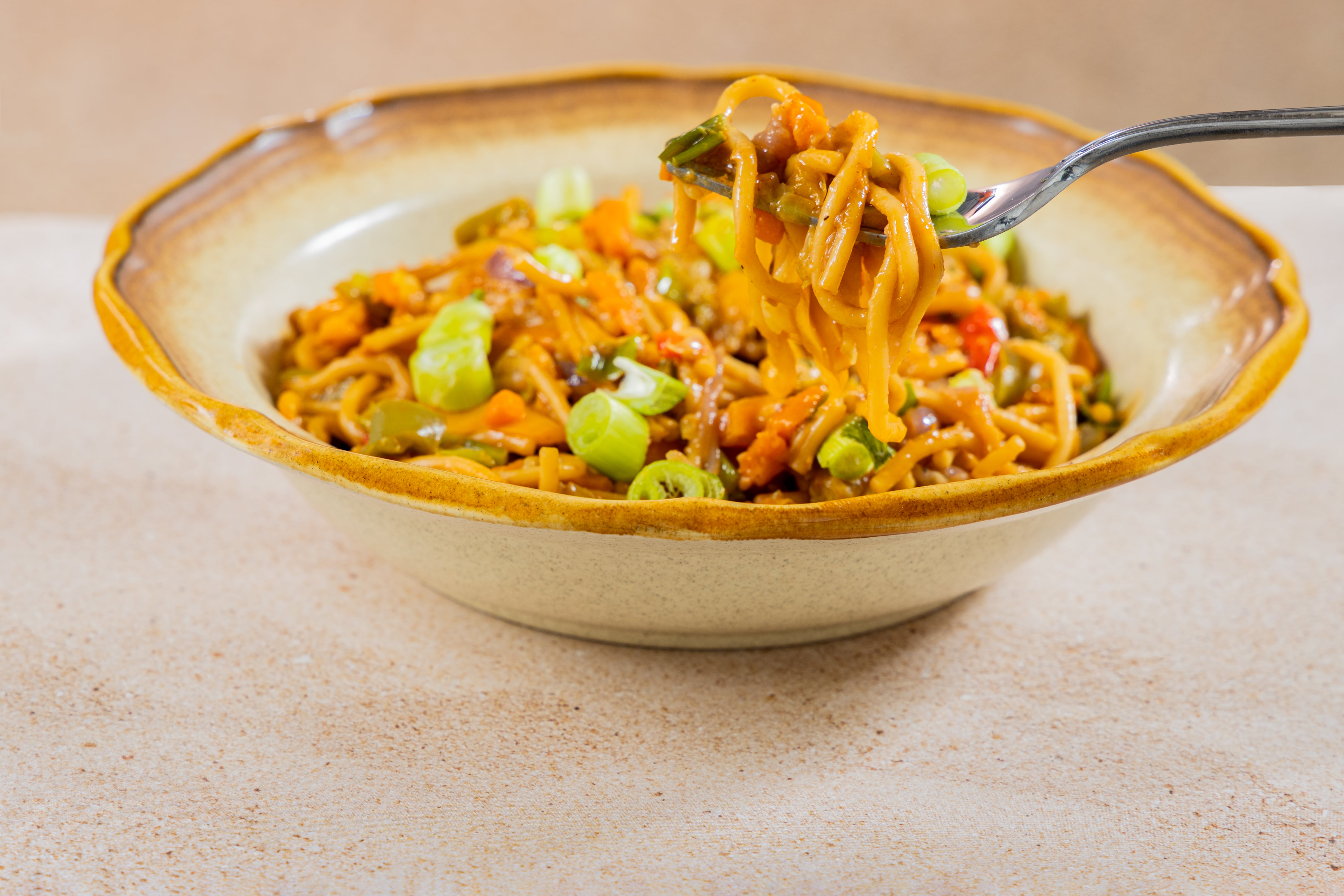 Stir-fried noodles with vegetables